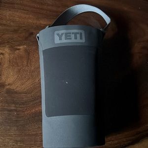YETI RAMBLER® BOTTLE SLING
LARGE